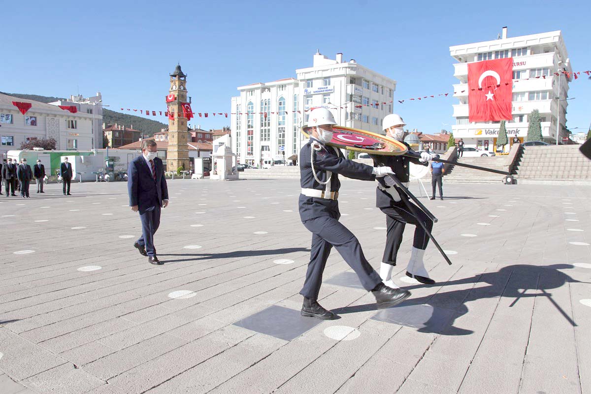 30 Ağustos Zafer Bayramı Yozgat’ta Korona virüs tedbirleri kapsamındadüzenlenen çeşitli