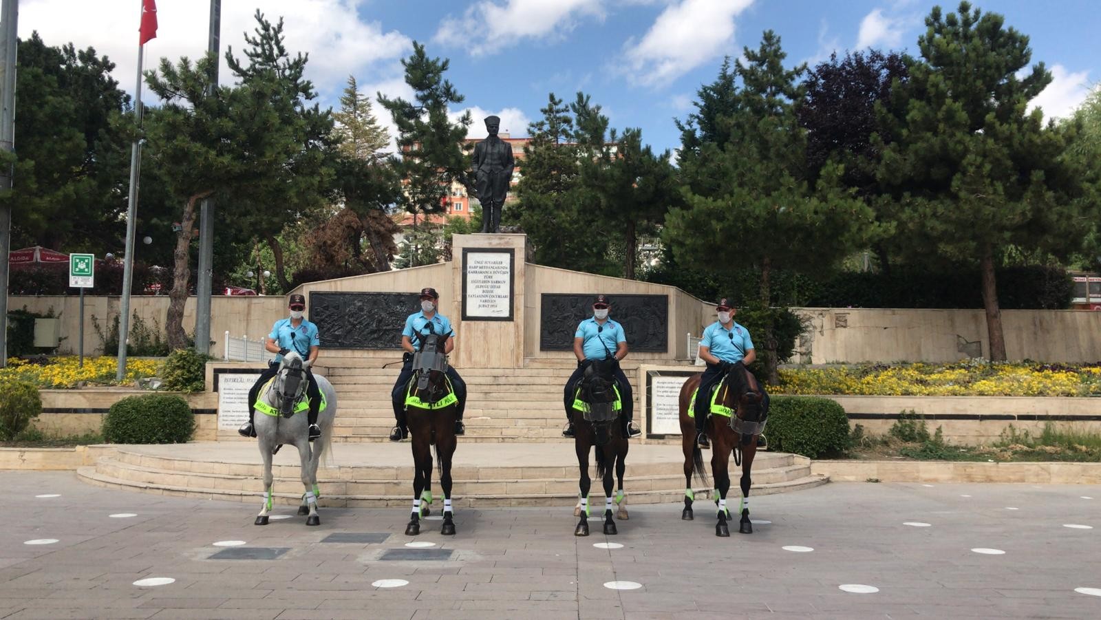 Yozgat’a ilk kez gelen polis atlı birlikleri, kent merkezi ve