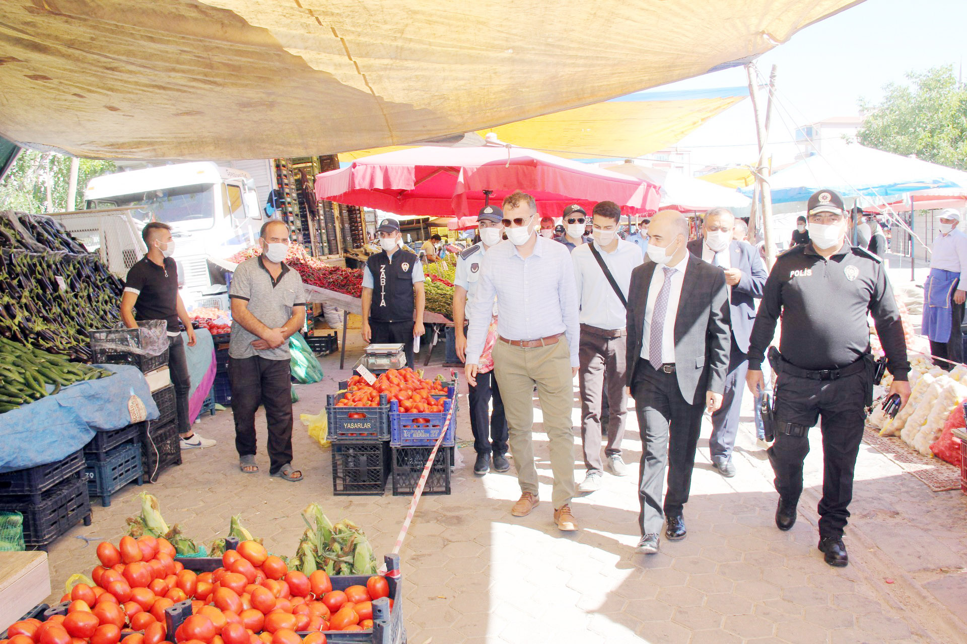 İçişleri Bakanlığının 81 İl’e gönderdiği kovid-19 genelgesi kapsamında Sarıkaya Kaymakamı