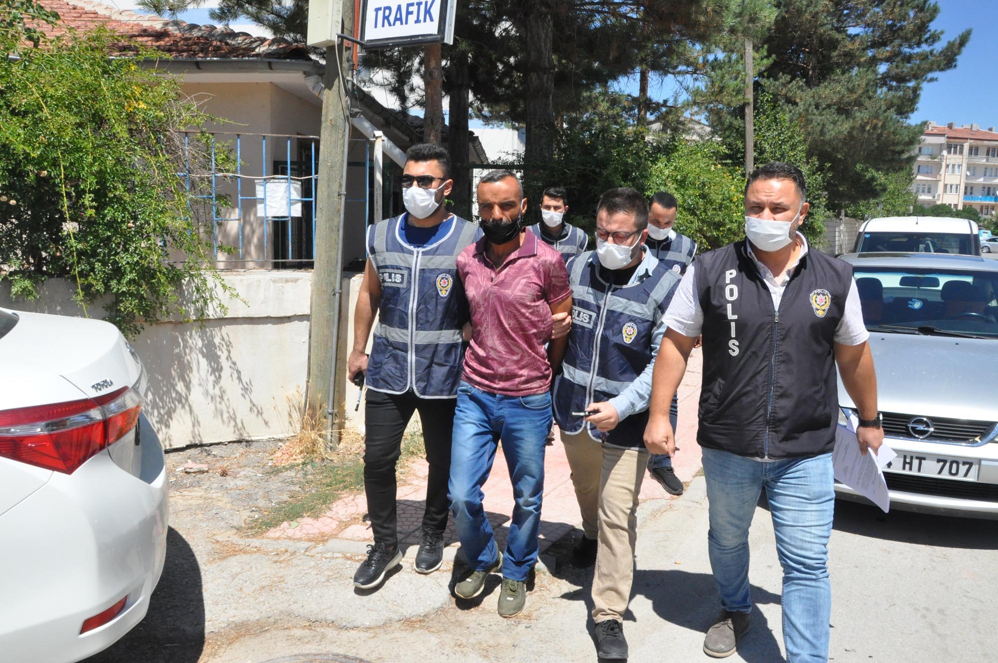 Eski eşini öldürmek için cezaevinden kaçan firarı koca tutuklanarak Yozgat