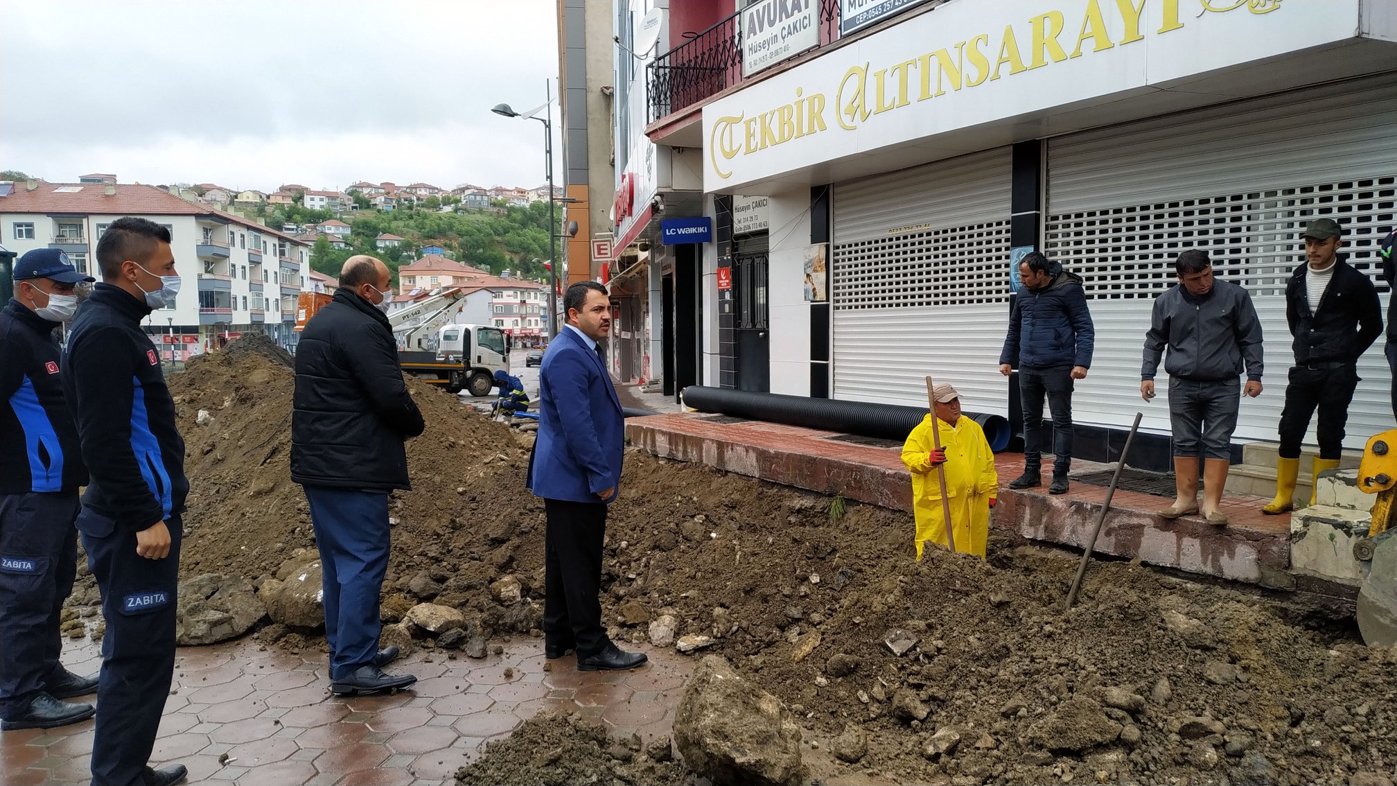 Akdağmadeni Belediye Başkanı Nezih Yalçın, ilçede başlattığı çalışmalarla göz doldururken,