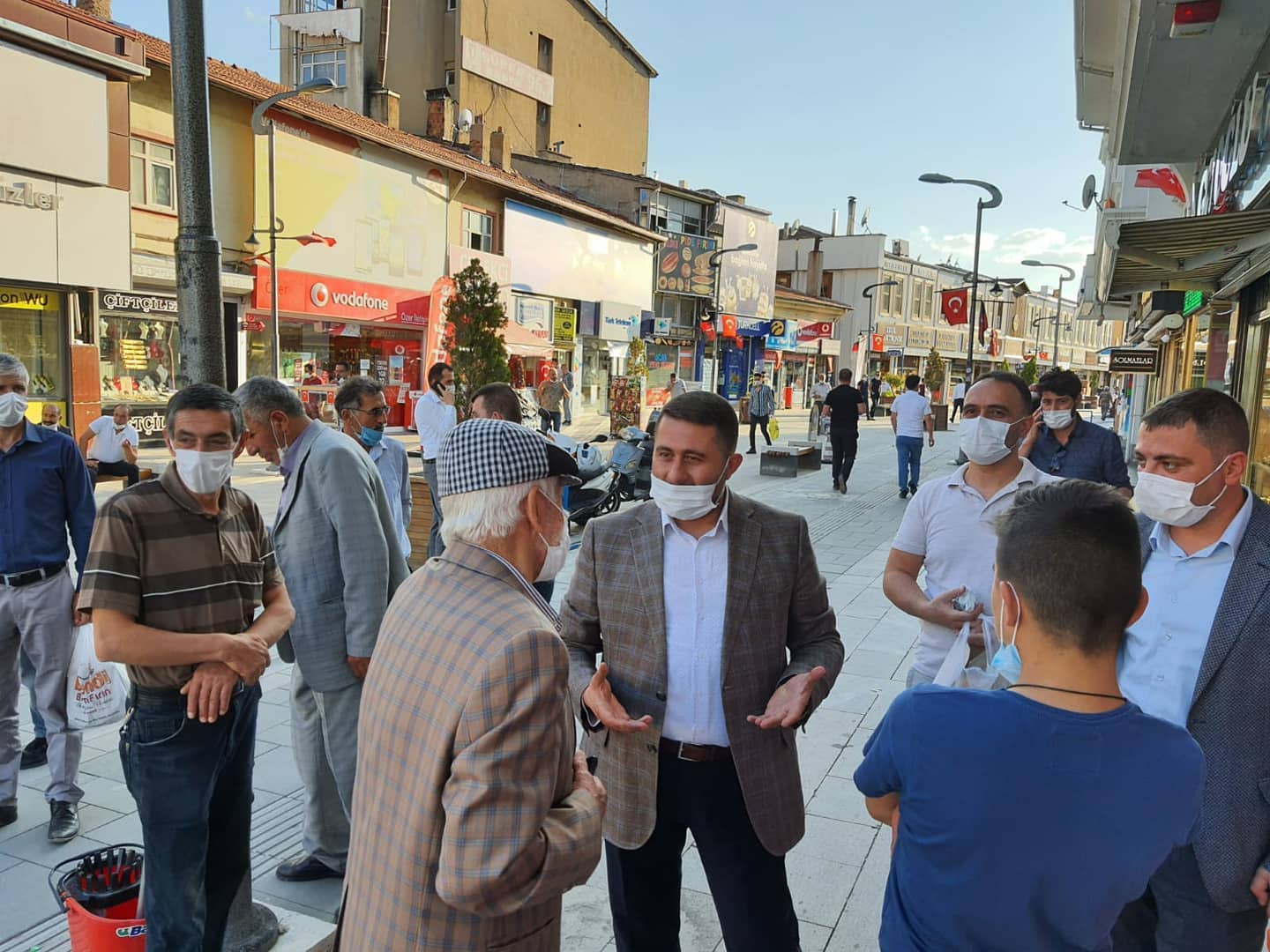 Milliyetçi Hareket Partisi (MHP) Yozgat Milletvekili Ethem Sedef, Yozgat’ta esnaf