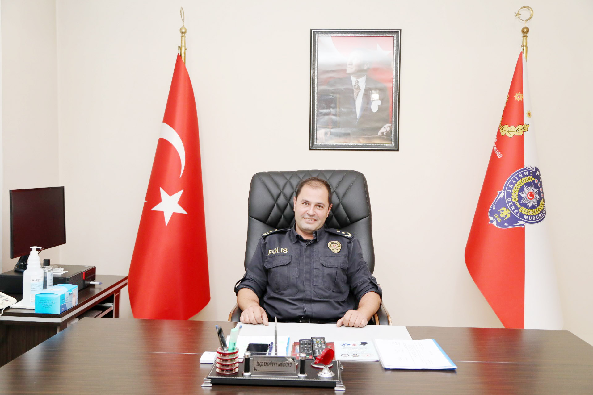 Akdağmadeni İlçe Emniyet Müdürü olarak görev yaparken, Başkale İlçe Emniyet