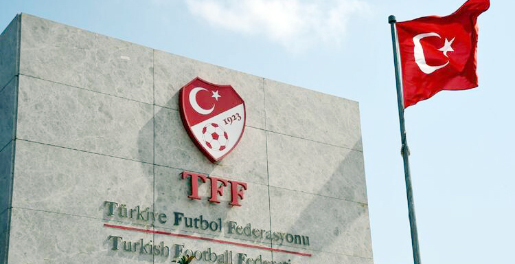 Takımların ve oyuncuların merakla beklediği haber Türkiye Futbol Federasyonu tarafından