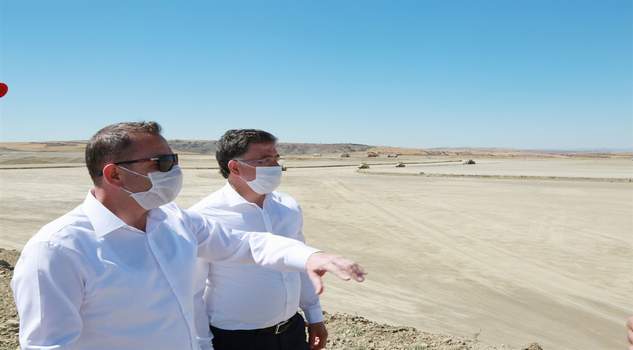 Yozgat Valisi Ziya Polat, beraberinde Milletvekili Yusuf Başer ve Belediye