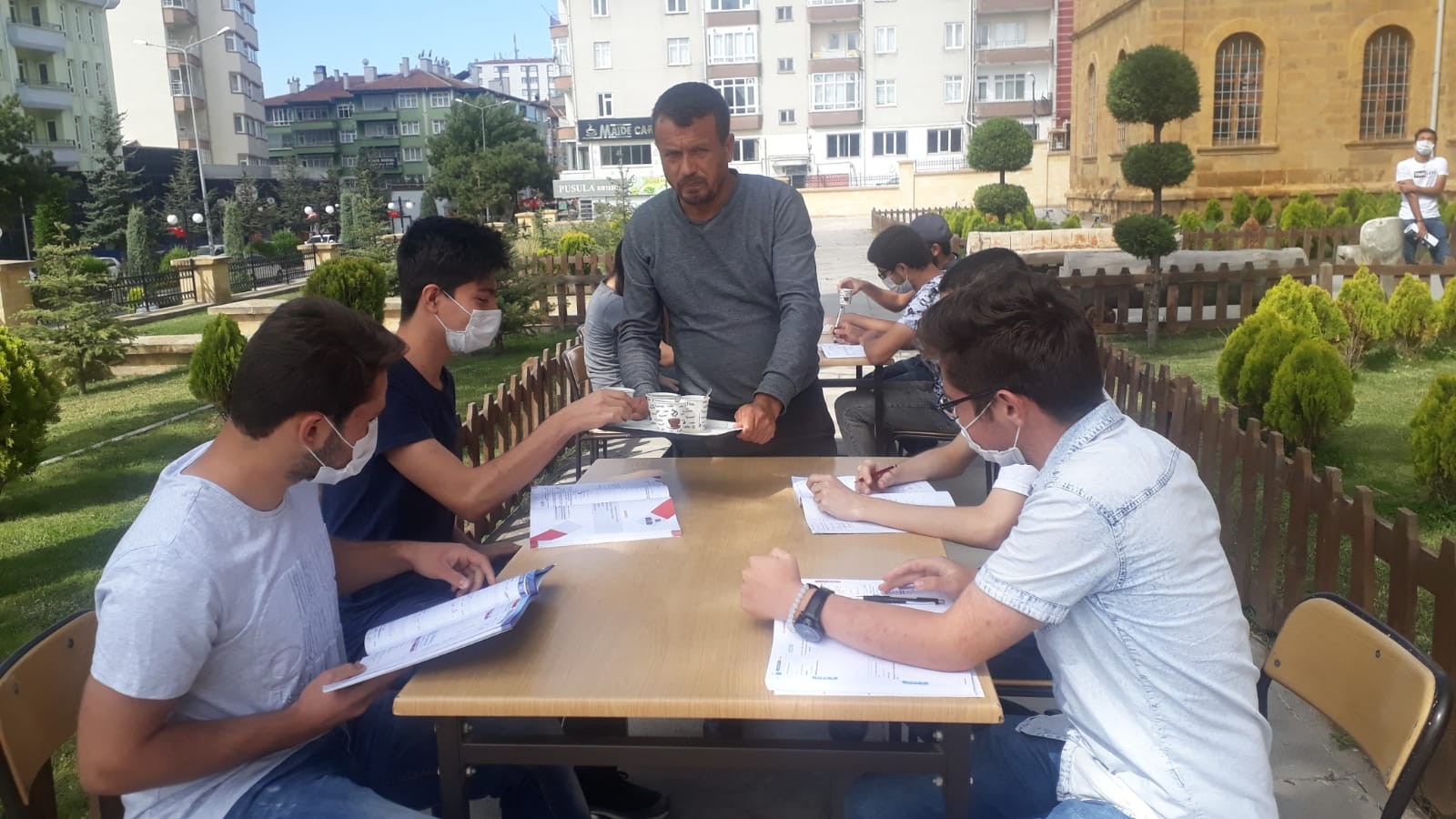 Yozgat’ta korona virüs tedbirleri kapsamında ara verilen eğitimlerini aksatmak istemeyen