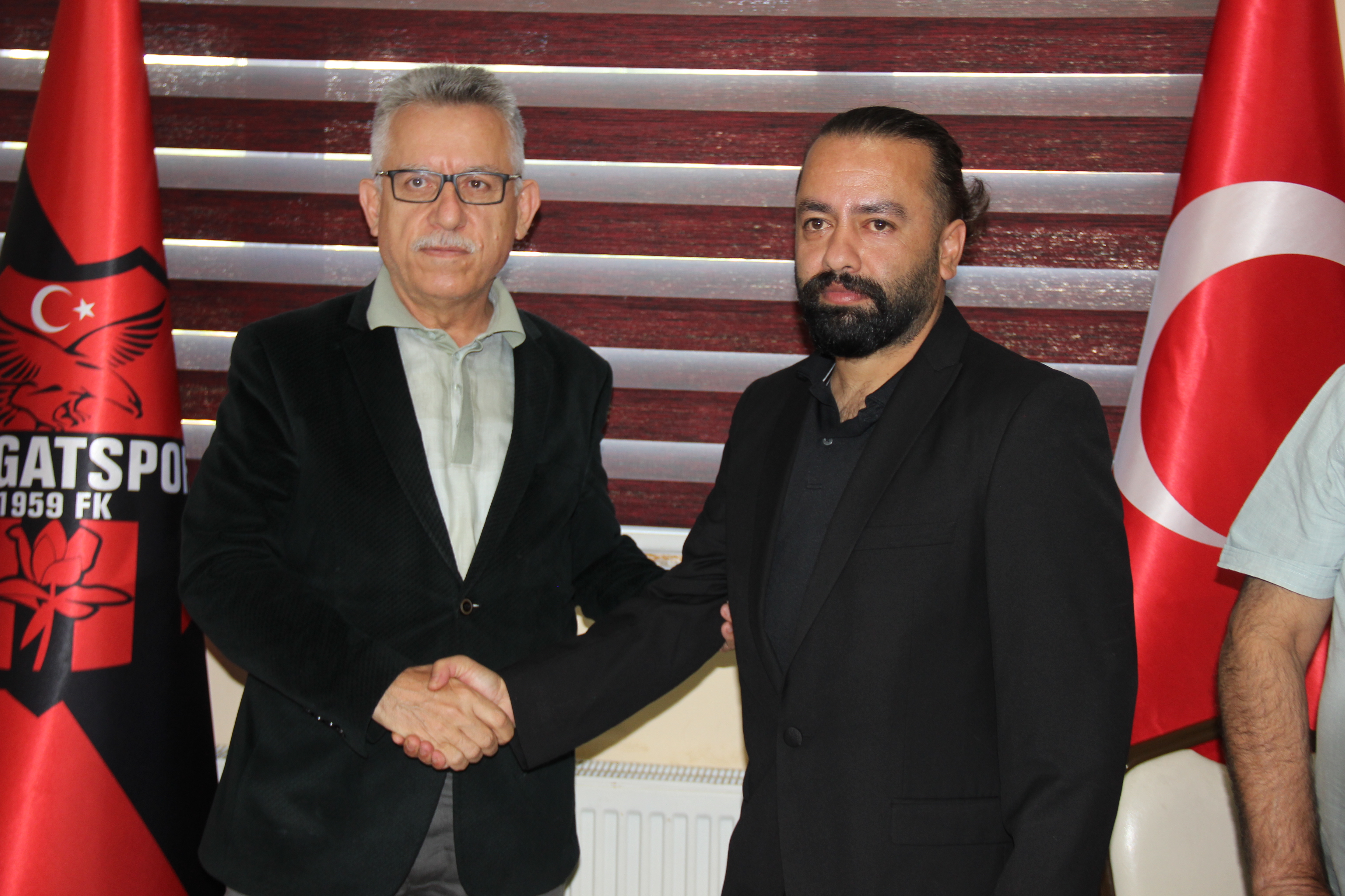 Yozgatspor 1959 FK 2020-2021 Sezonu öncesi hazırlıklarına başladı. Dün tesislerde