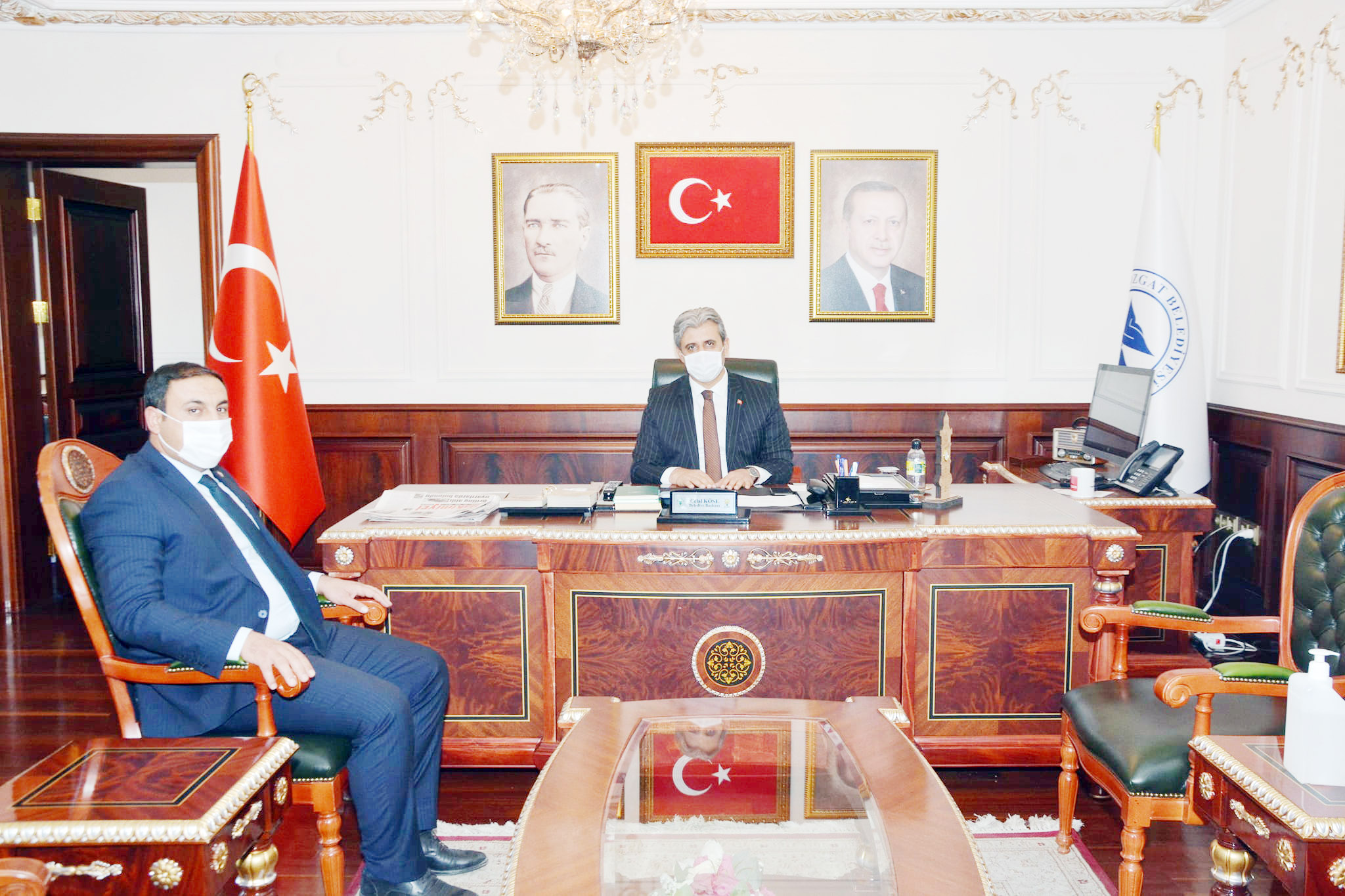 Çiçekdağı Belediye Başkanı Hasan Hakanoğlu, Yozgat Belediye Başkanı Celal Köse'yi