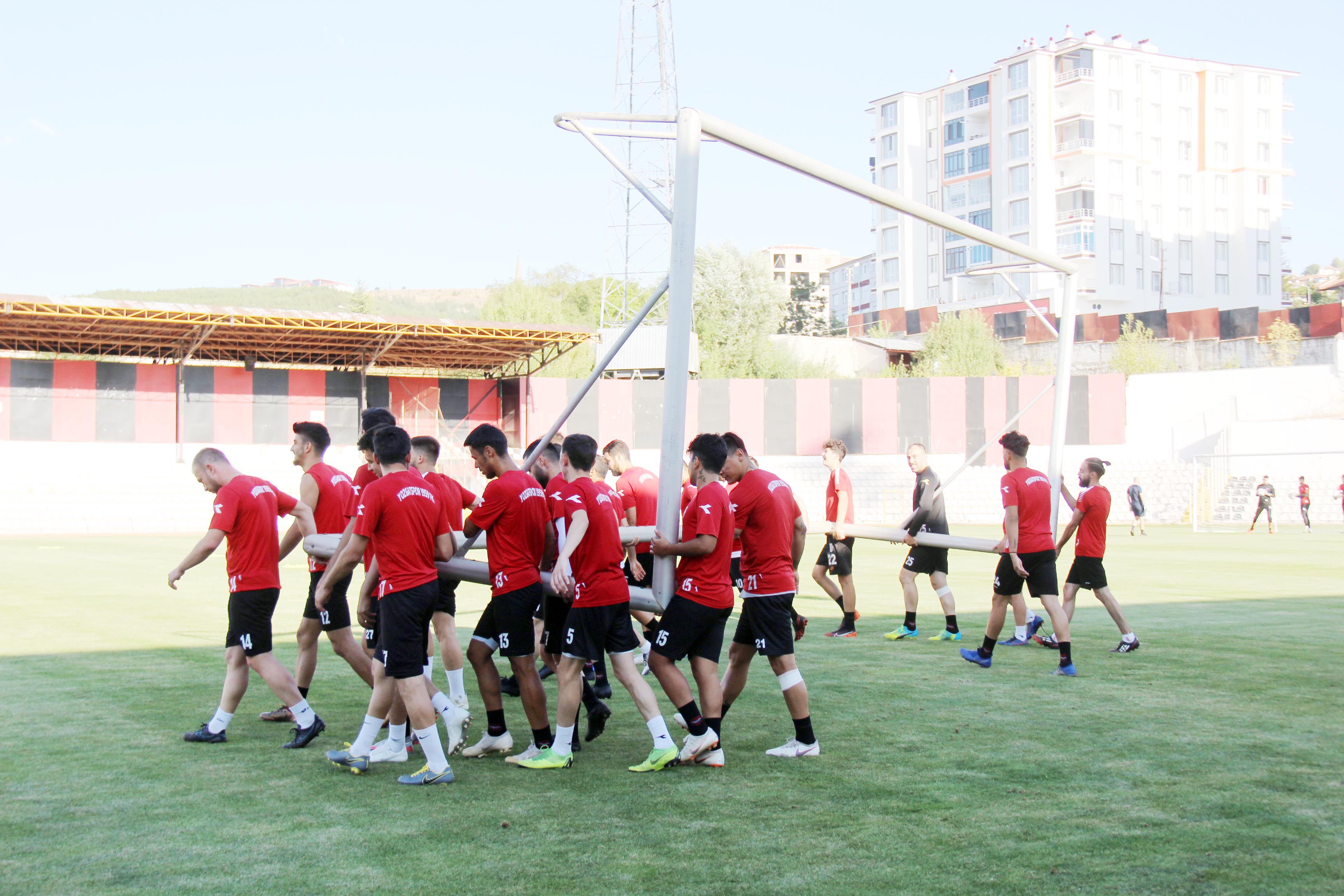 COVİT-19 virüsü ile mücadele eden misli.com Üçüncü Ligi’ndeki temsilcimiz Yozgatspor,