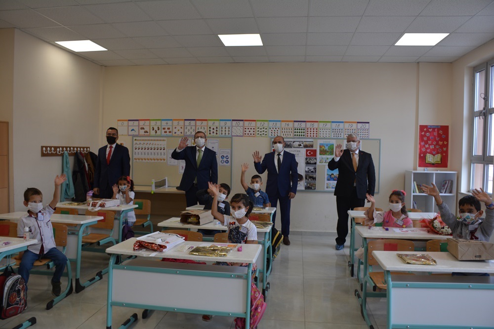 Yozgat Valisi Ziya Polat, yeni -eğitim öğretim dönemine bugün itibariyle