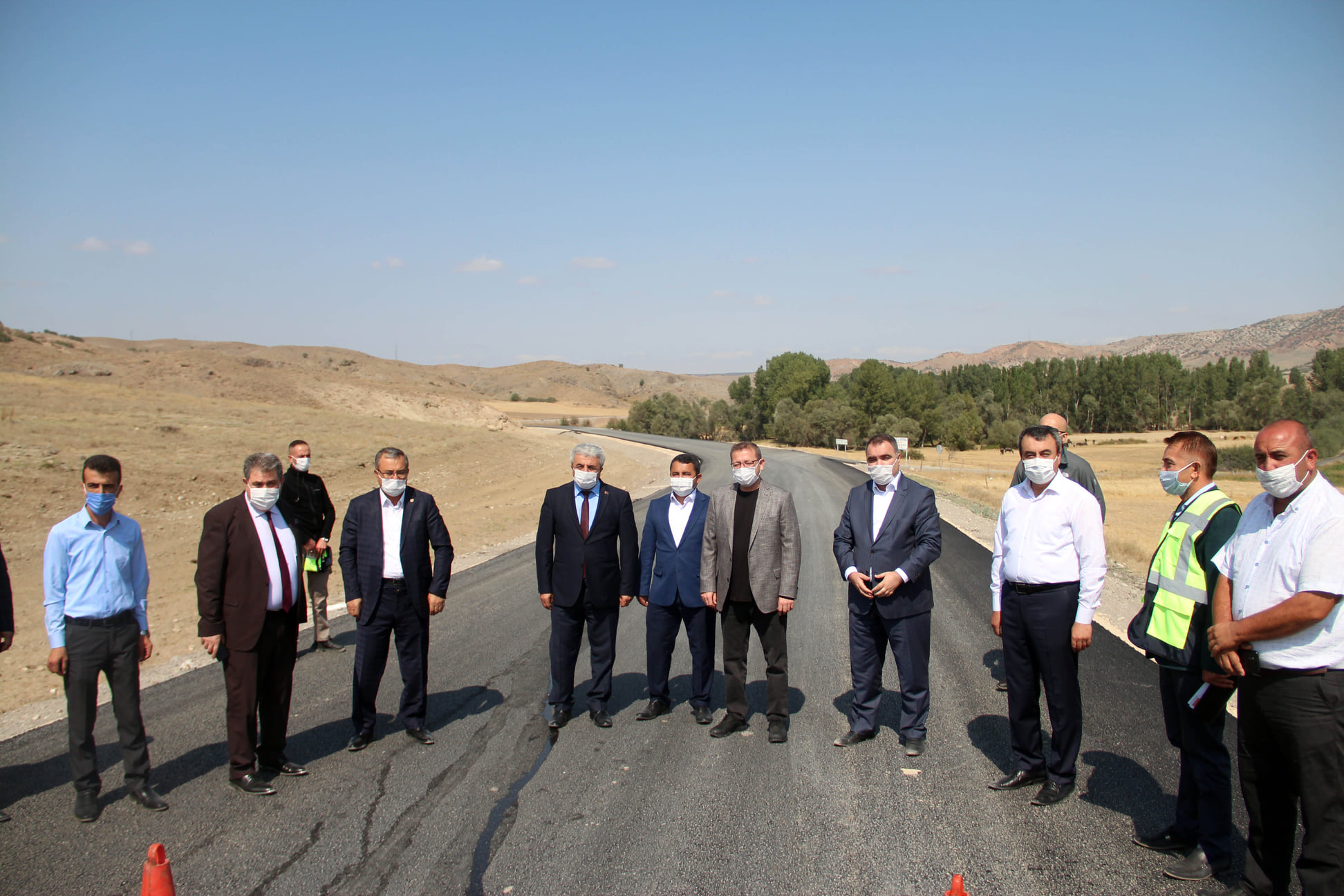 Çeşitli incelemelerde bulunmak üzere Akdağmadeni’ni ziyaret eden Yozgat Valisi Ziya