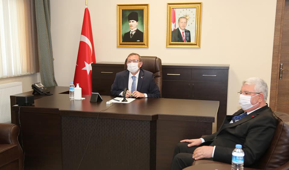 Yozgat Valisi Ziya Polat, yeni atanan öğretmenlere başarı dileklerinde bulunarak,