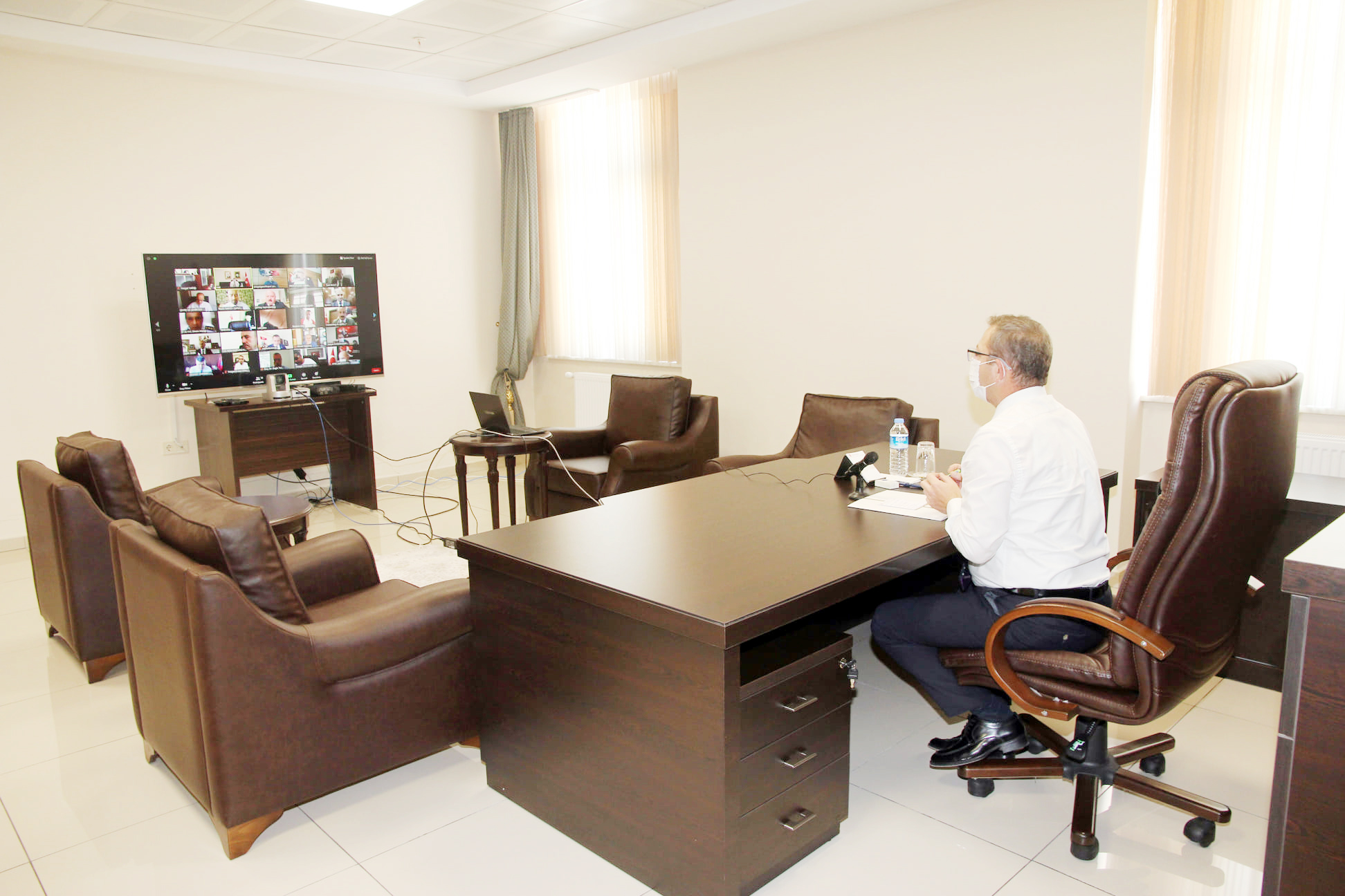 Yozgat Valisi Ziya Polat Başkanlığında İl Pandemi Kurulu toplantısı gerçekleştirildi.
