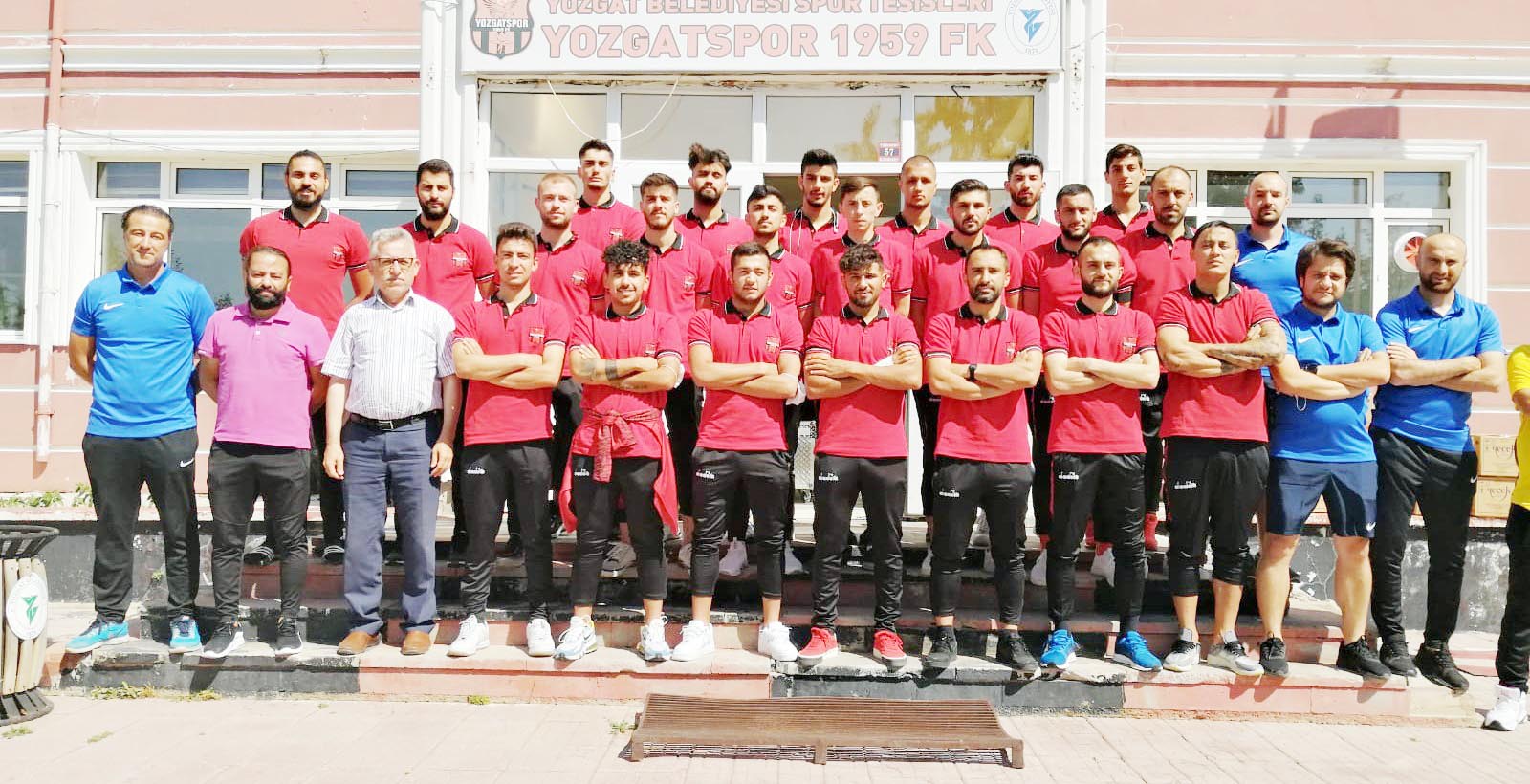 Sezona şampiyonluk parolası ile başlayan ve ilk maçına oldukça sıkıntılı