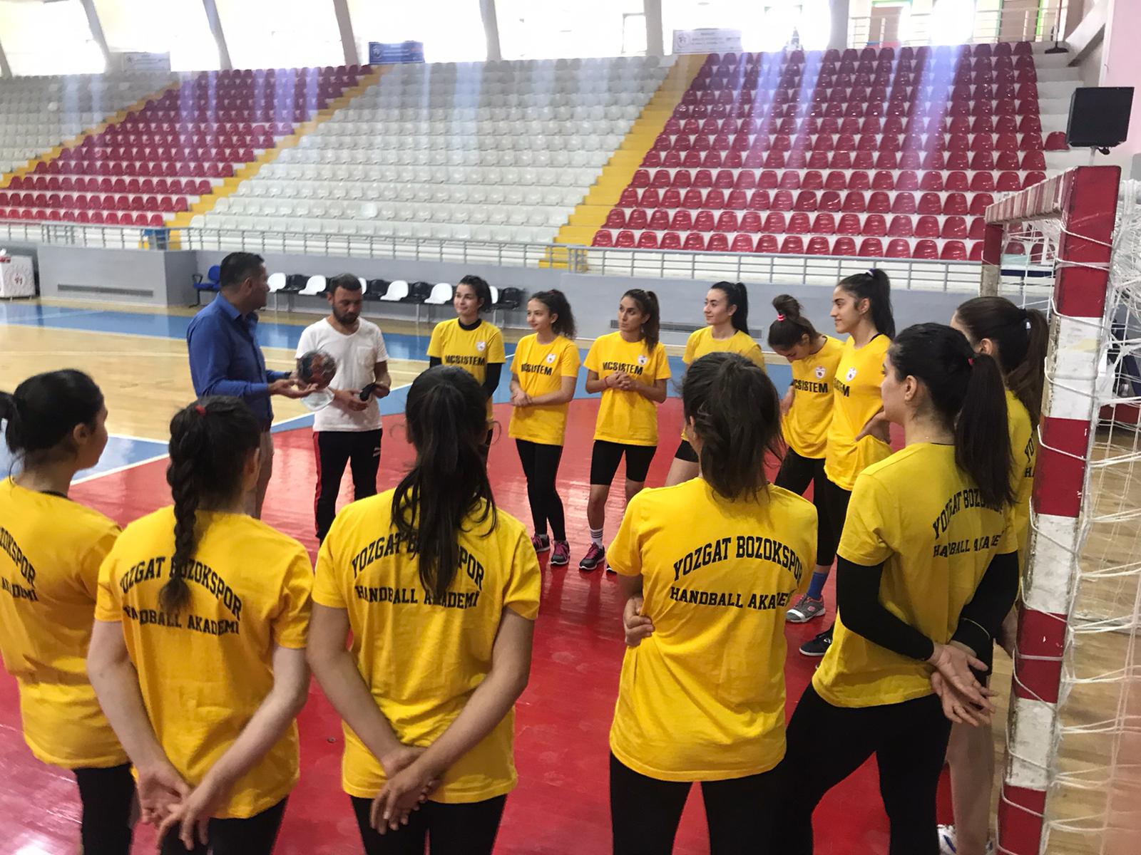 Milliyetçi Hareket Partisi Yozgat Merkez İlçe Başkanı Adem Kızılay, Kadınlar