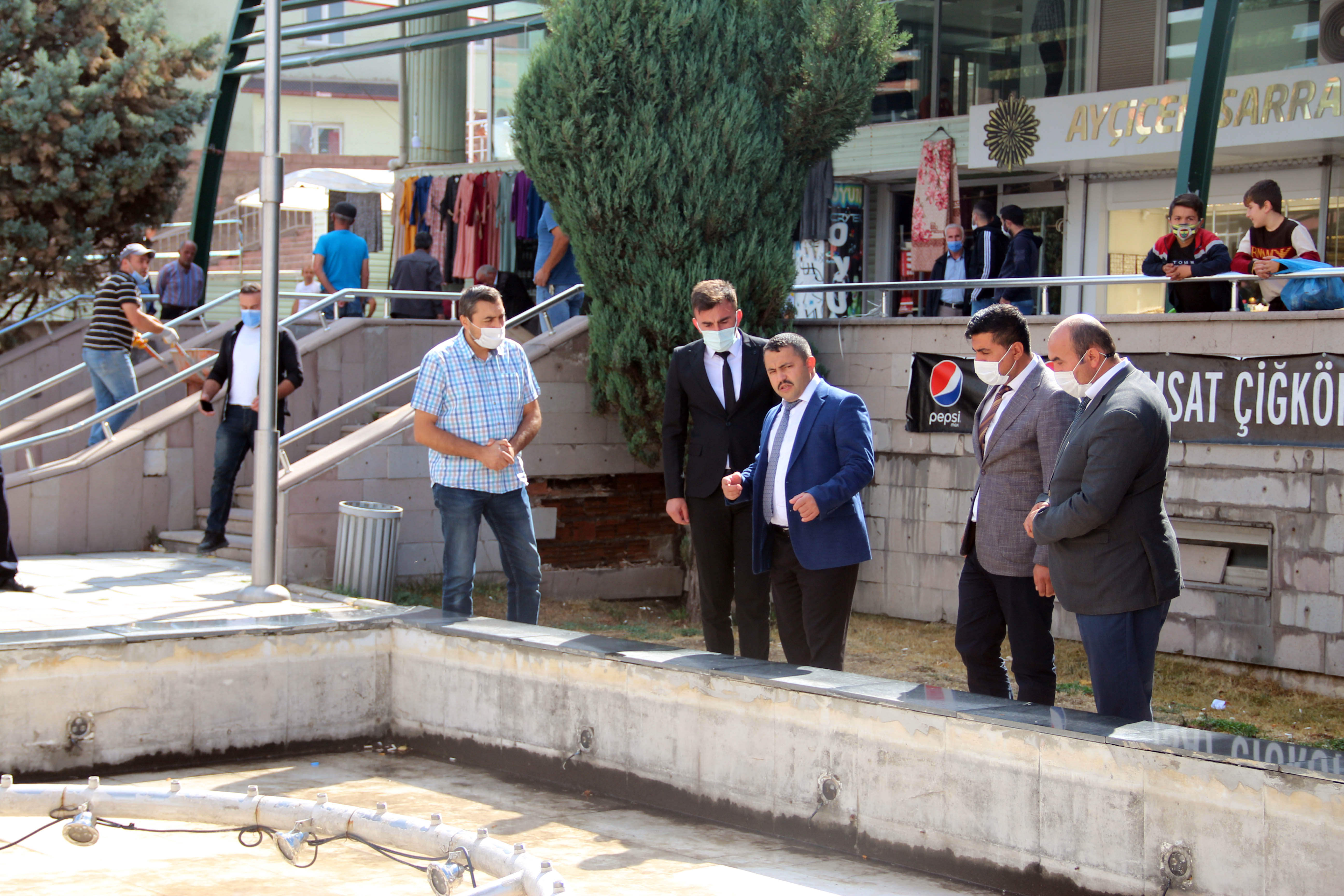 Akdağmadeni çarşı merkezinde bulunan Ticaret ve Kültür Merkezinin daha iyi