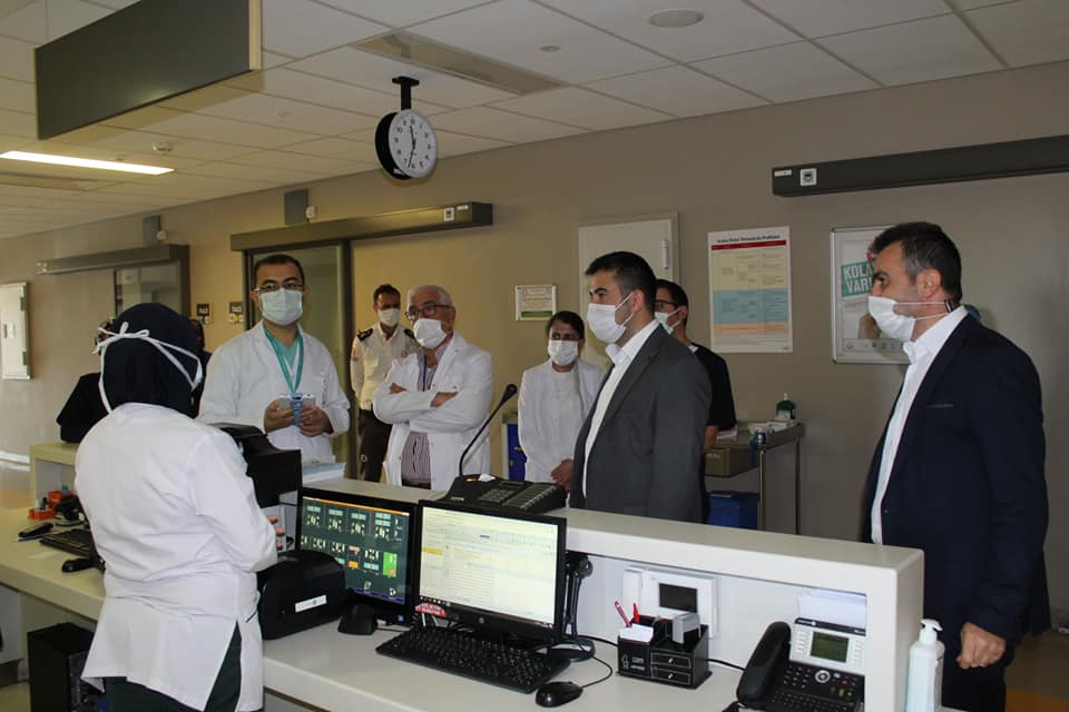 Yozgat Şehir Hastanesi Başhekimi Uzm. Dr. Mustafa Kozan ve hastane