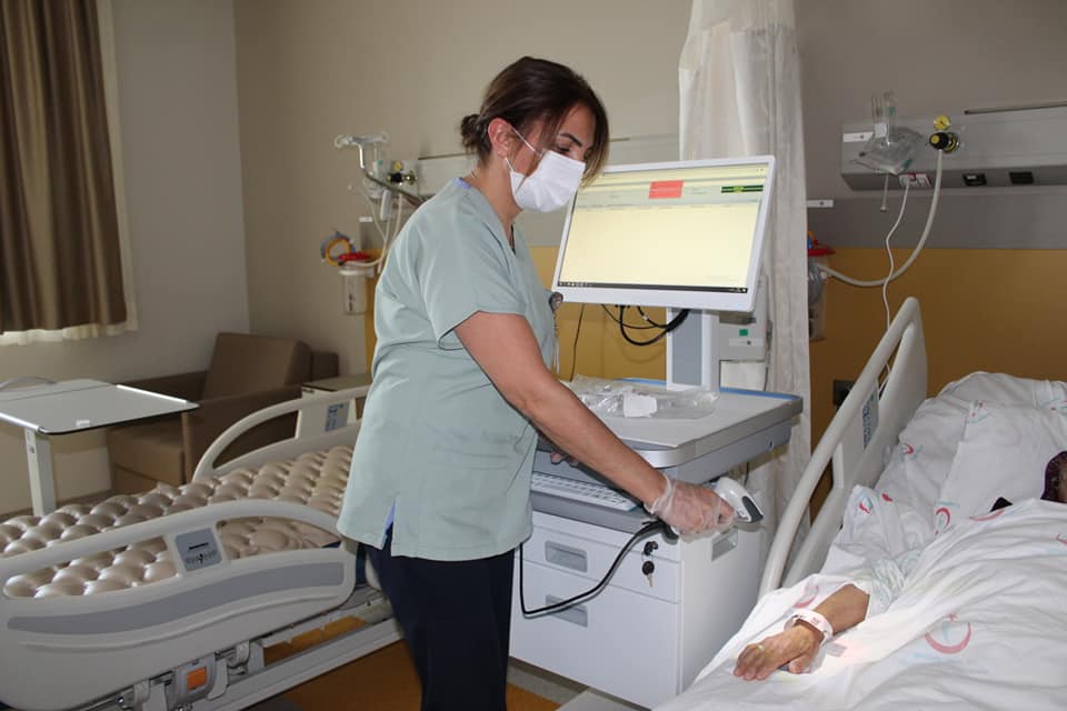 Yozgat Şehir Hastanesi Başhekimi Mustafa Kozan, Hastanemizde mobil ilaç doğrulama