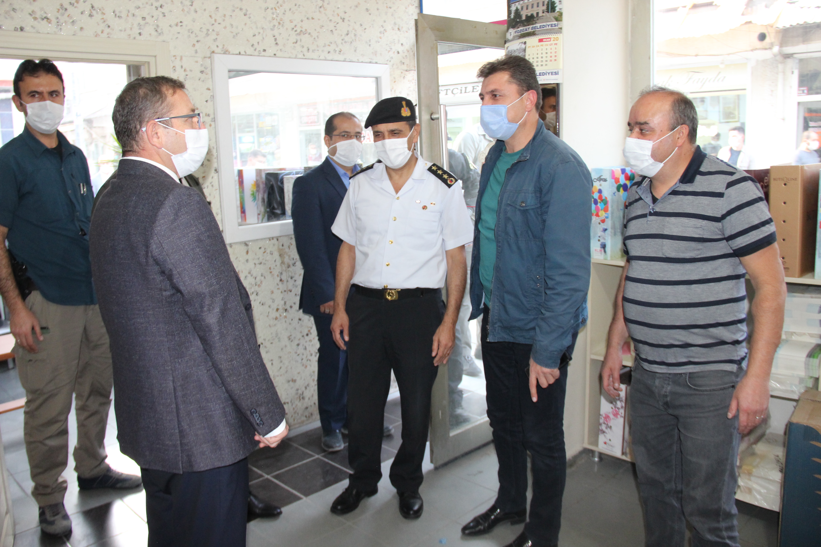 Yozgat’ta korona virüs ile mücadele kapsamında Vali Ziya Polat, beraberinde