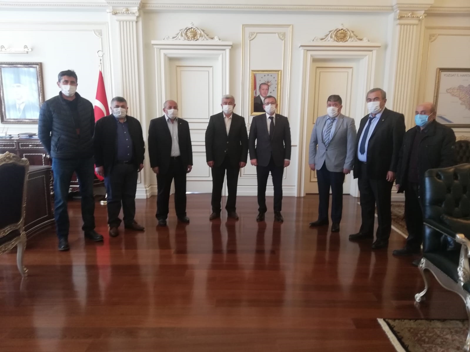 Yozgat Ticaret Borsası Başkanı Mehmet Erkekli beraberinde yönetim kurulu üyeleri