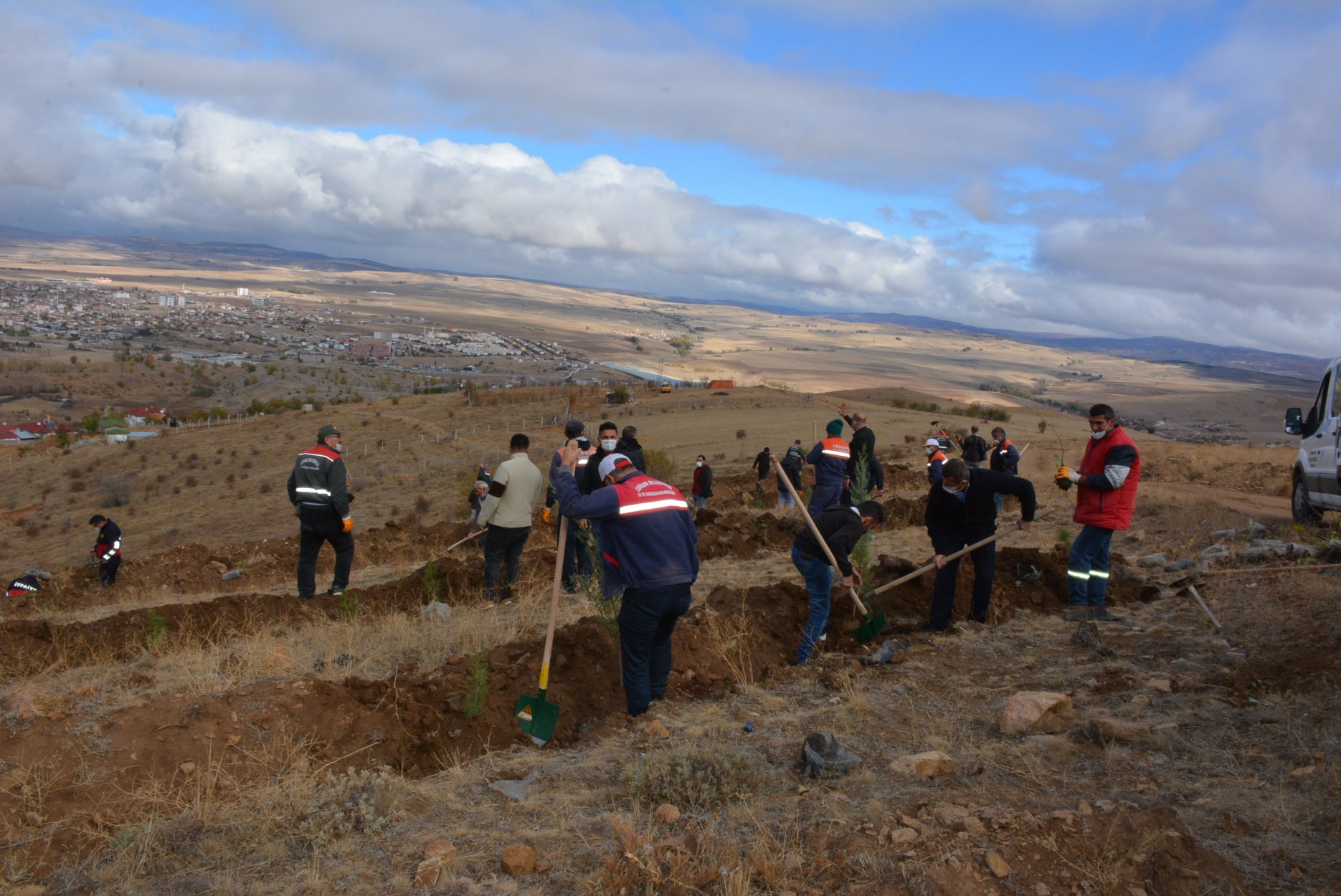 Sorgun Belediyesi tarafından 11 Kasım Milli Ağaçlandırma Bayramı kapsamında 2