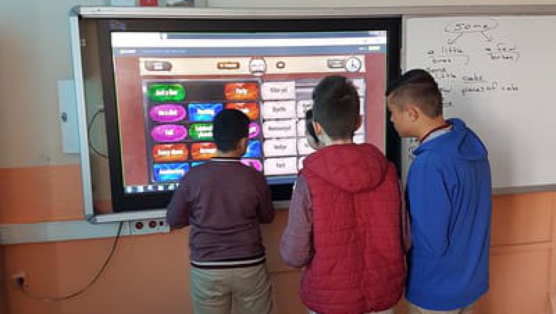 English Beyond Ability eTwinning projesi ortakları tarafından oluşturulan İngilizce 5.,6.,7.