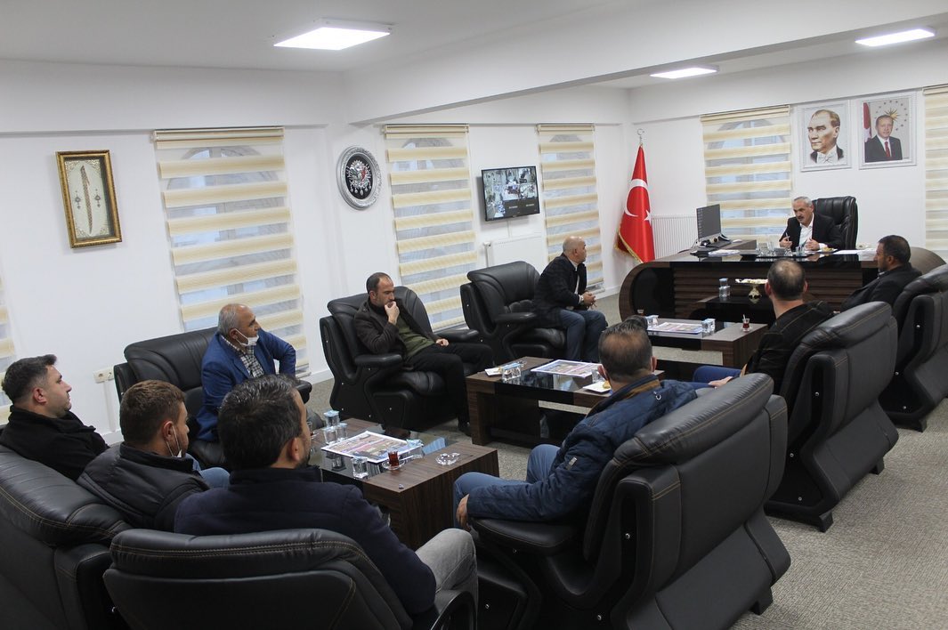 Boğazlıyan Belediye Başkanı Gökhan Coşar muhtarlarla bir araya geldi.
