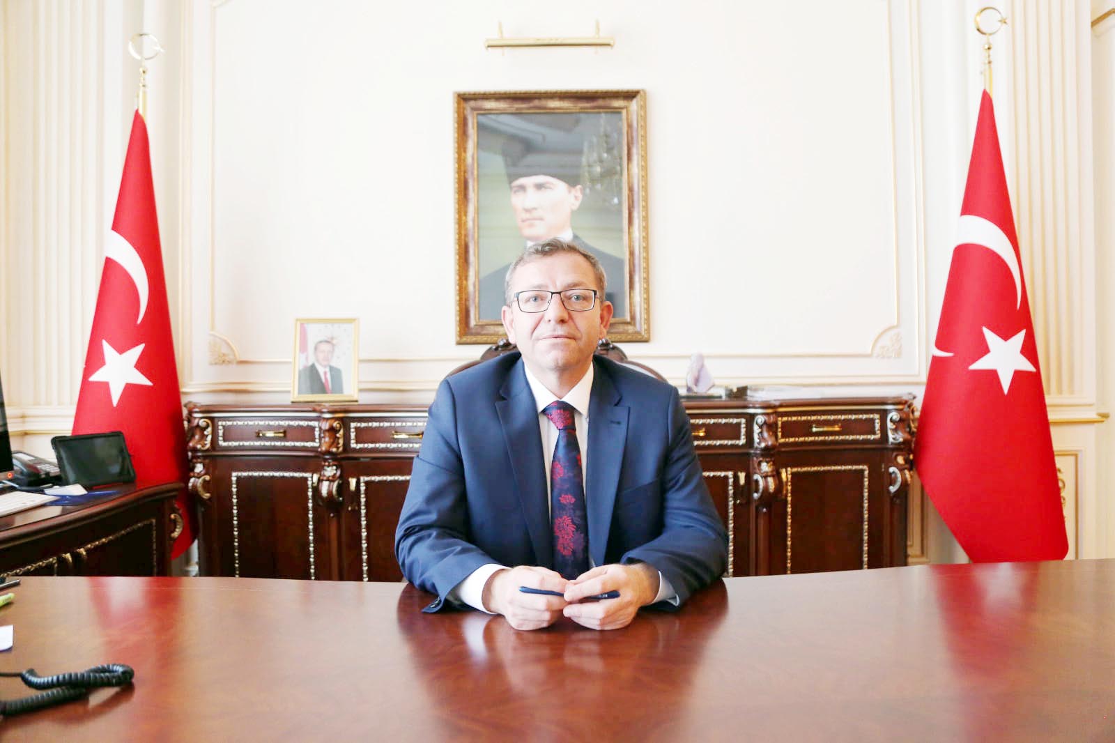 Yozgat Valisi Ziya Polat, öğretmenlerin toplumun en saygıdeğer ve cefakar