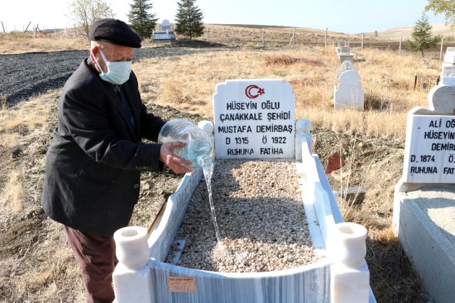 Yozgat’ın merkeze bağlı Kuyumcu köyünde yaşayan 105 yaşındaki Ali Demirbaş,