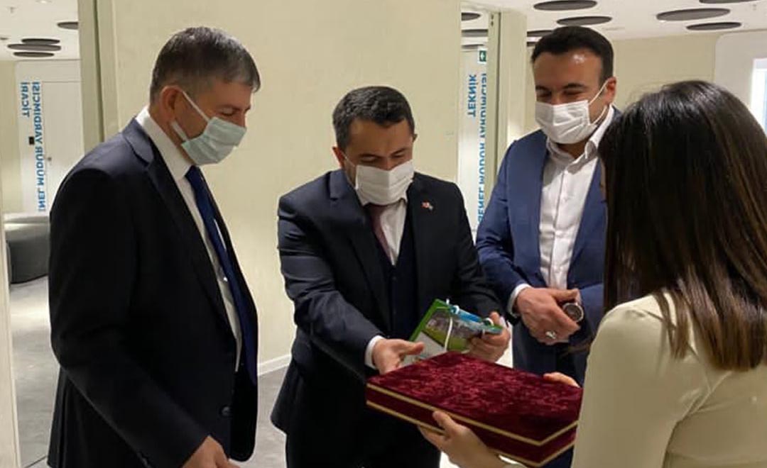 Akdağmadeni Belediye Başkanı Uzm. Dr. Nezih Yalçın ve Başkan Yardımcısı