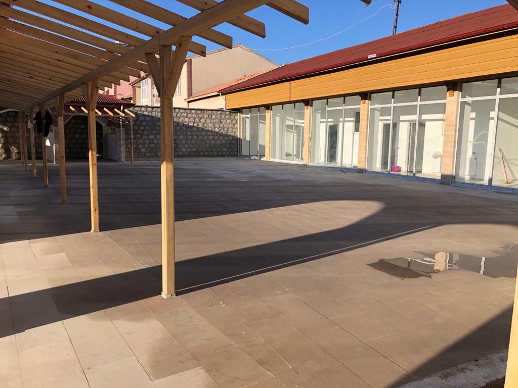 Çekerek Belediye Başkanı Eyyüp Çakır, Bölgemizde yetişen Kuşburnu toplanılarak Üretim