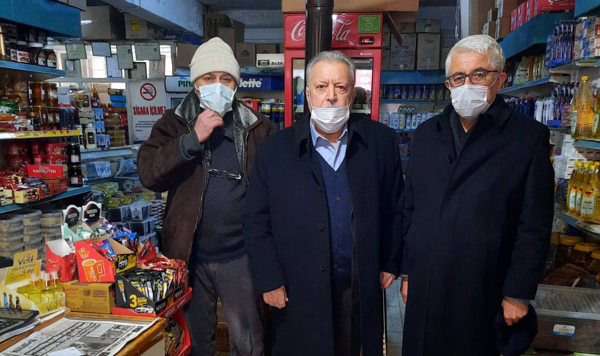 Yerköy’de korona virüs salgını tedbirleri nedeniyle iş yerlerini kapatmak zorunda