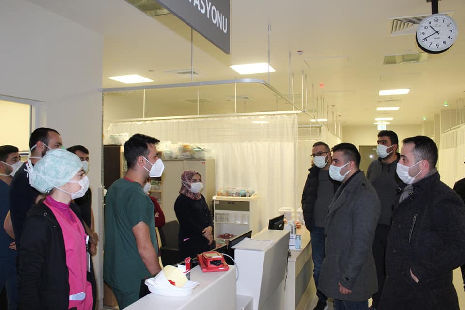 Yozgat Şehir Hastanesi Başhekimi Uzm. Dr. Mustafa Kozan, sağlık çalışanlarının