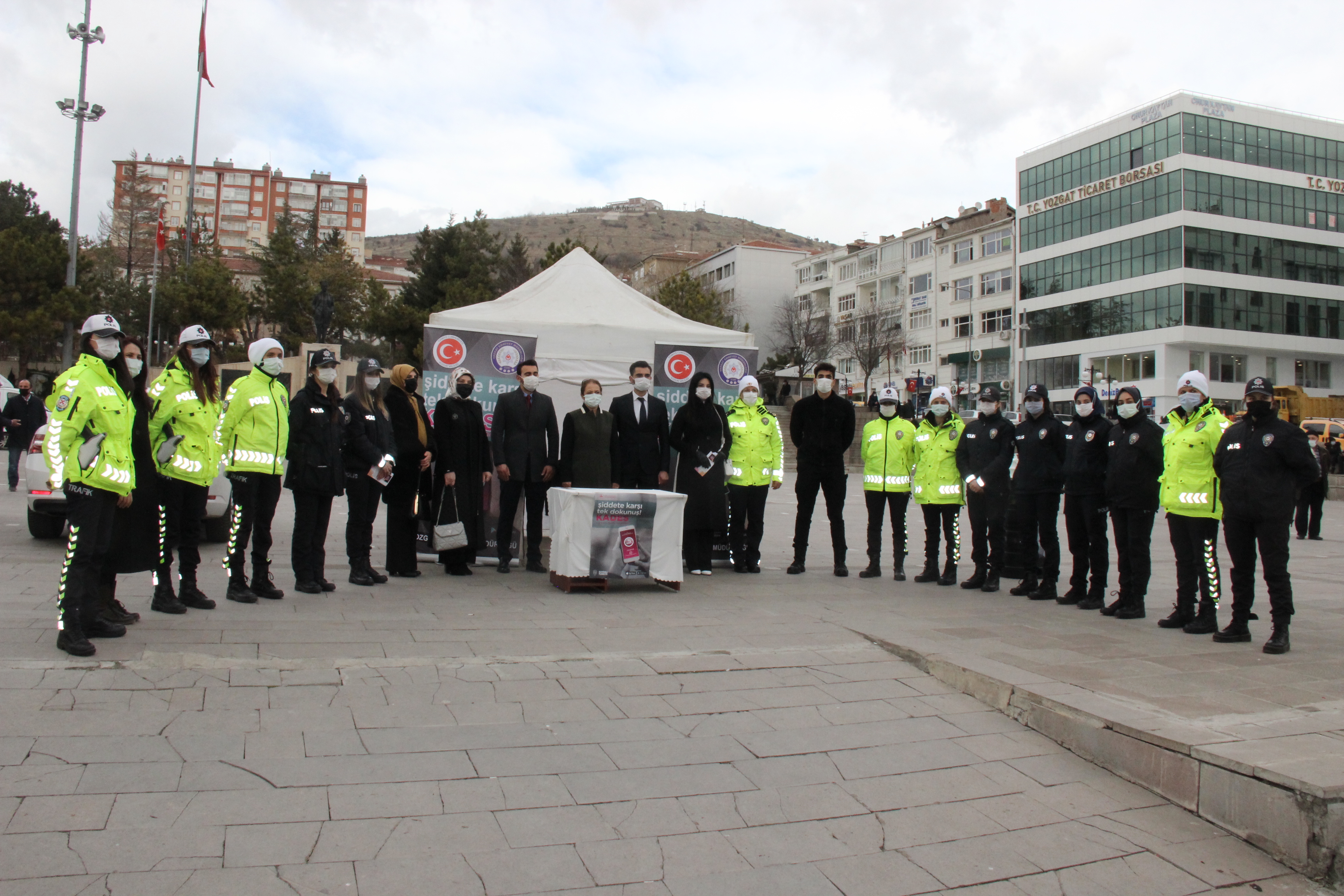 Yozgat Polis Eşleri Derneği tarafından hazırlanan Kadına Şiddete Karşı Destek