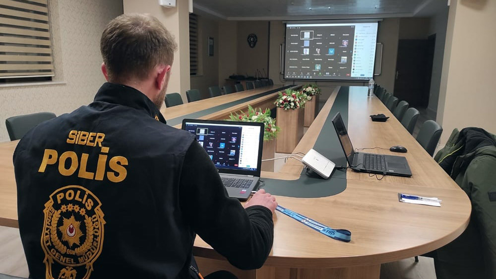 Yozgat Milli Eğitim Müdürlüğü ile İl Emniyet Müdürlüğü İşbirliğinde ilk