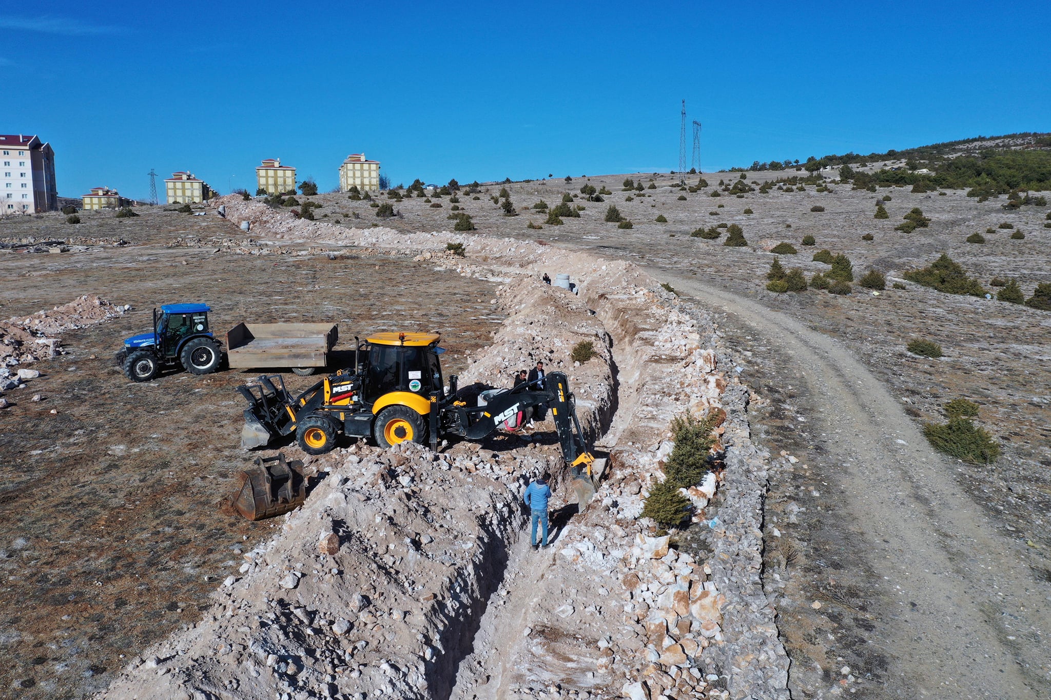 Akdağmadeni Belediyesi ilçede alt yapı çalışmalarına aralıksız devam ediyor.
