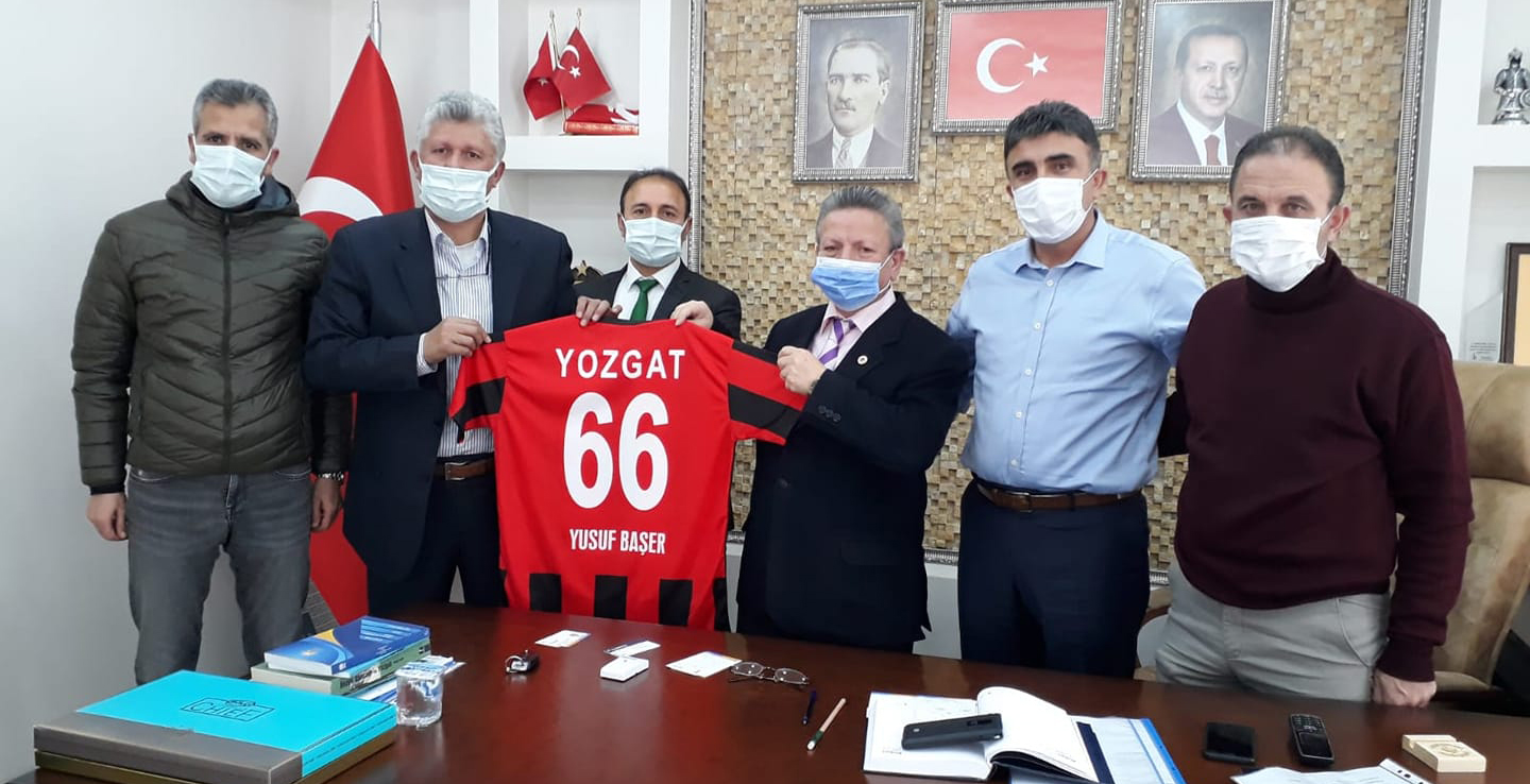 Yozgatspor Masterler Kulübü Derneği Başkanı Feridun Karakoç ve Dernek Yönetim