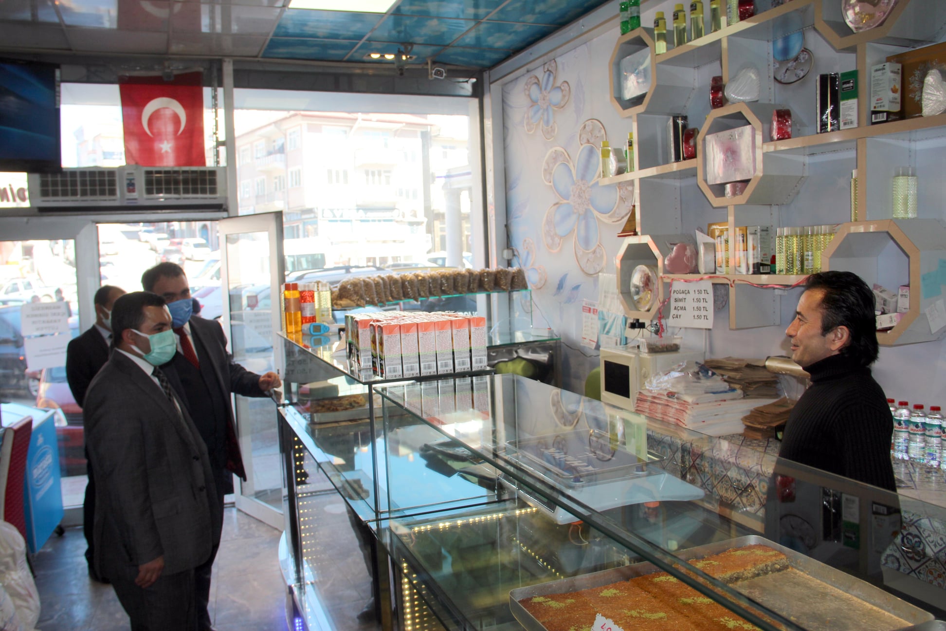 Akdağmadeni Kaymakamı Mustafa Demir ve Belediye Başkanı Uzm. Dr. Nezih