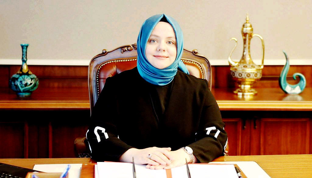 Aile, Çalışma ve Sosyal Hizmetler Bakanı Zehra Zümrüt Selçuk, üç