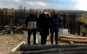 Doğankent Belediye Başkanı Doğan Sungur, yapımına geçen yıl başlanılan TOKİ