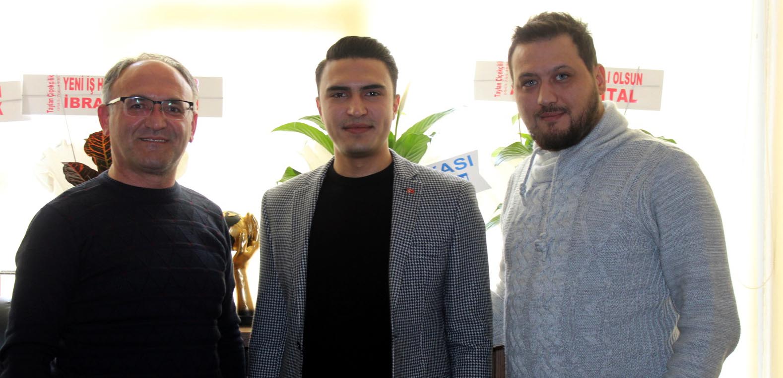 Yozgat’ta sahipliğini Batuhan Alkan’ın yaptığı Alkan Mühendislik Sinema Caddesinde açıldı.
