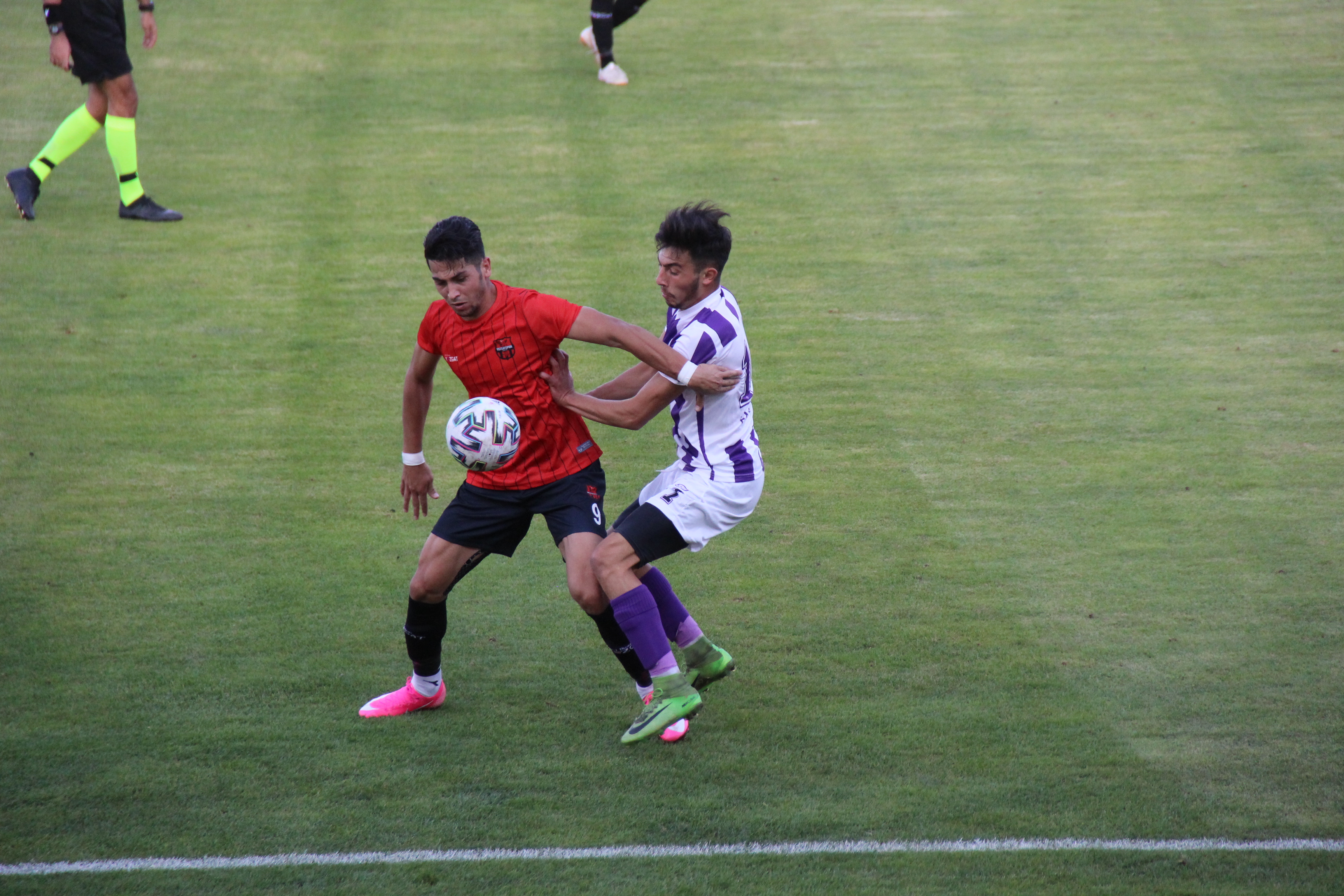 Yozgatspor 1959 FK, Sorgun İlçe Stadyumu’nda konuk ettiği Ağrıspor’a 2-1