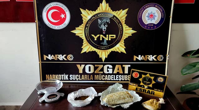 Yozgat Cumhuriyet Başsavcılığınca yürütülen soruşturma kapsamında Yozgat’ta otobüs içerisinde uyuşturucu