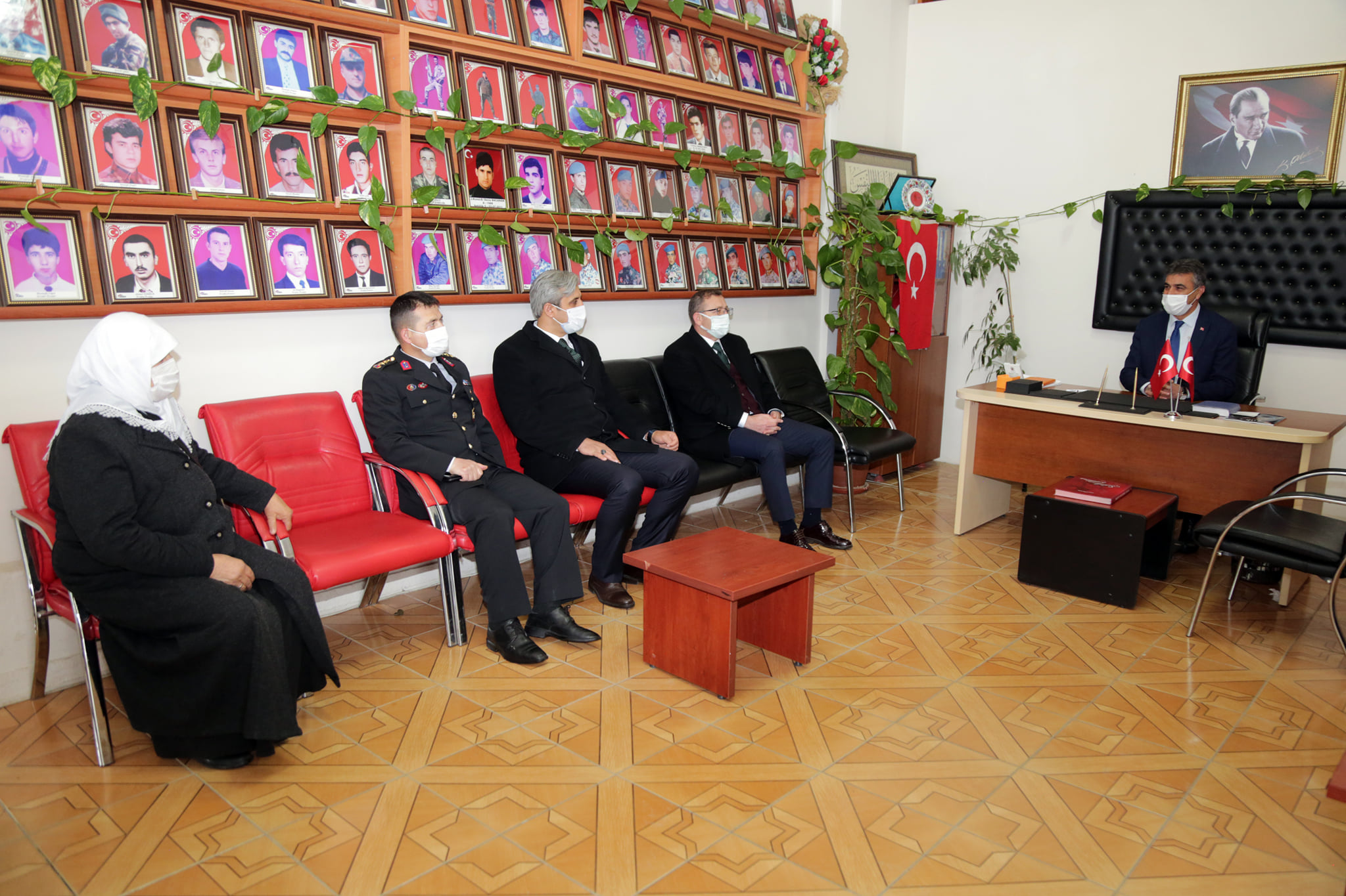 Yozgat Valisi Ziya Polat, beraberinde protokol üyeleri ile birlikte Çanakkale