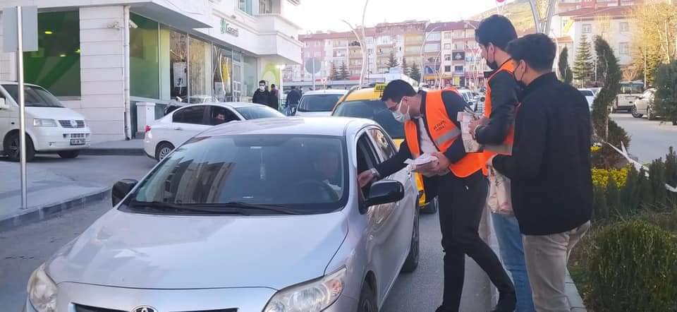 AK Parti Yozgat İl Gençlik Kolları tarafından hayata geçirilen ‘İftara