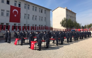 Yozgat’ta temel askerlik eğitimini tamamlayan 65 acemi er için yemin