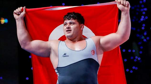 Polonya'da düzenlenen Avrupa Güreş Şampiyonası'nda Milli Sporcu Yozgat'lı hemşerimiz  Rıza Kayaalp, grekoromen