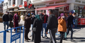 Hafta sonu sokağa çıkma uygulaması Bugün saat 21.00'de başlayıp, Pazartesi