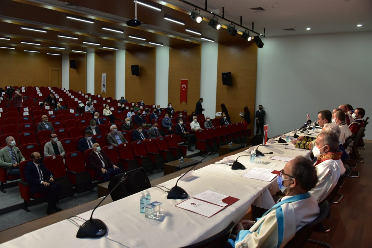 Yükseköğretim Kurulu Başkanlığı’nın geçen hafta akademik camiaya ‘Filistin’e destek’ çağrısı