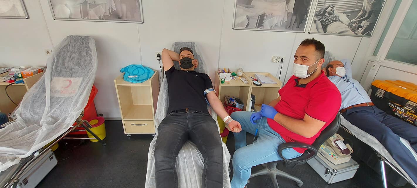 AK Parti Yerköy İlçe Başkanı Hacı Dereli, beraberinde yönetim kurulu